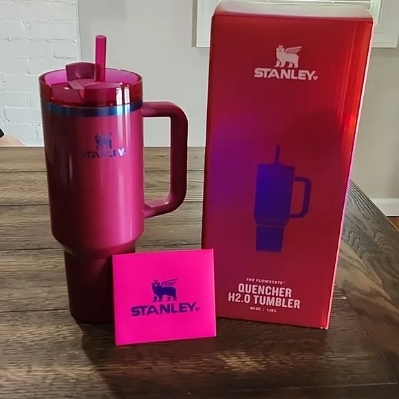 Stanley Valentine's Day 2025 40 oz Tumbler In Berry Truffle Brand New In Box - Picture 4 of 6